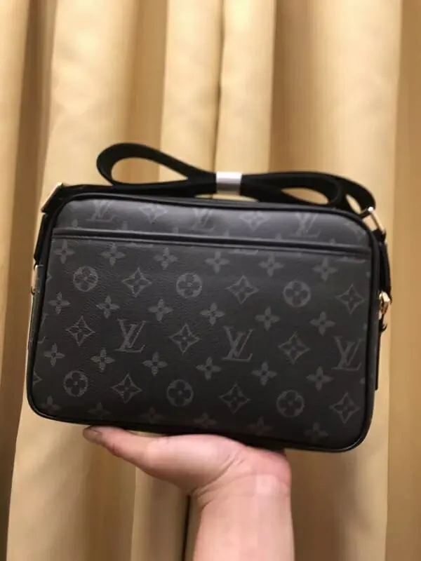 louis vuitton aaa homme mini sac a main s_120a74b1